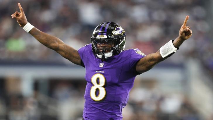 Baltimore Ravens quarterback Lamar Jackson celebrates
